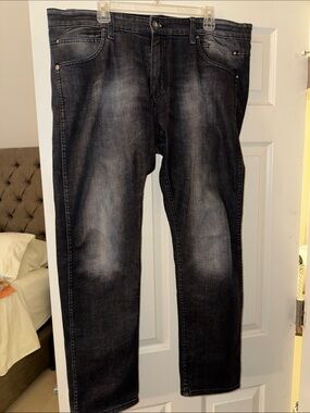 Calvin Klien Men's Dark Wash Black Jeans - Comfortable Straight Fit
